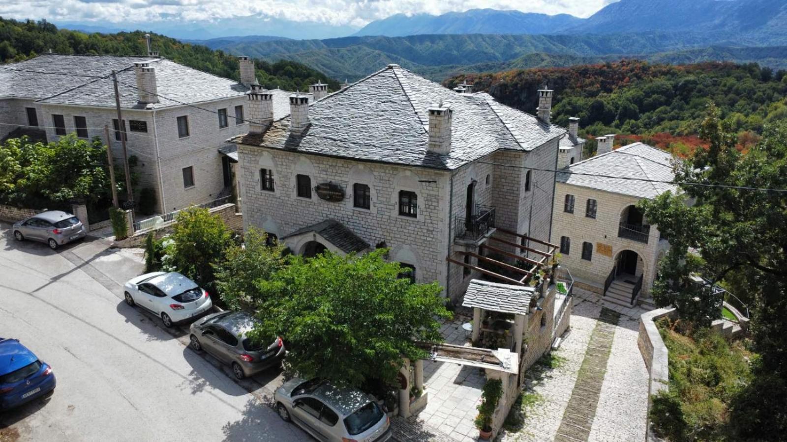 Konstantinou & Elenis Hotell Monodendri Eksteriør bilde